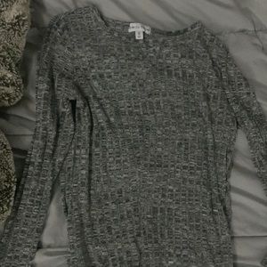Gray patterned long sleeve blouse!